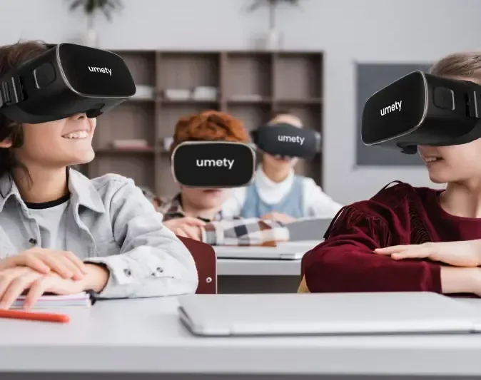 VR Glasses & Curriculum 4
